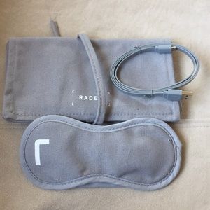 Raden Travel Pouch with Charger, Eyemask & Earplug